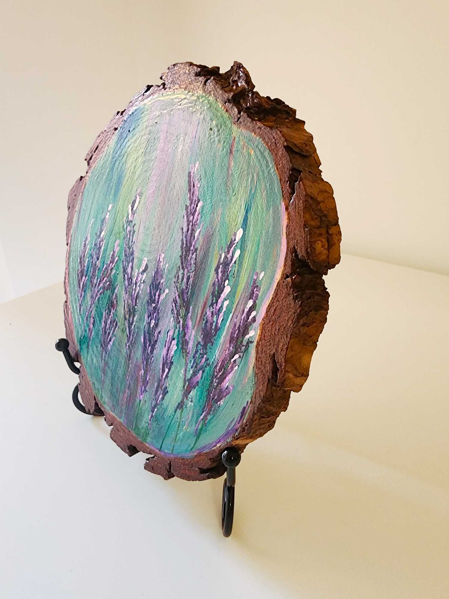 Pintura sobre Fatia de Madeira Rústica - "Lavanda" (18 cm)