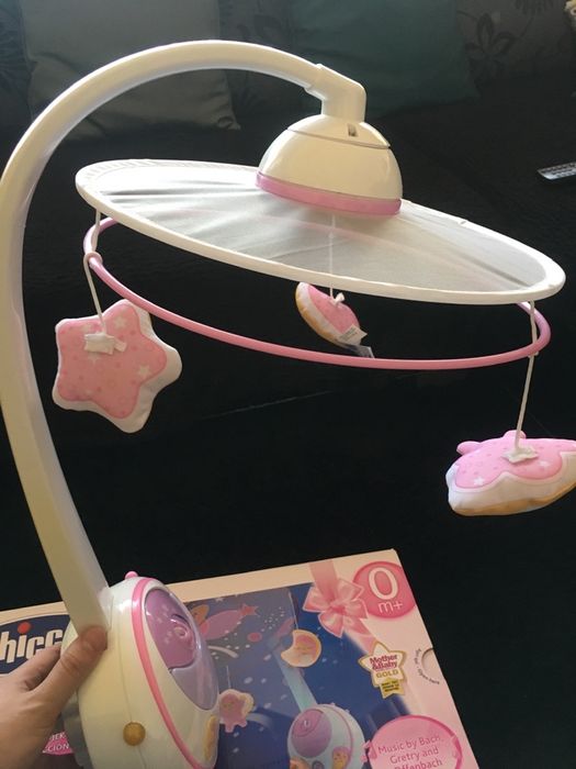 Brinquedo de berço Chicco com comando