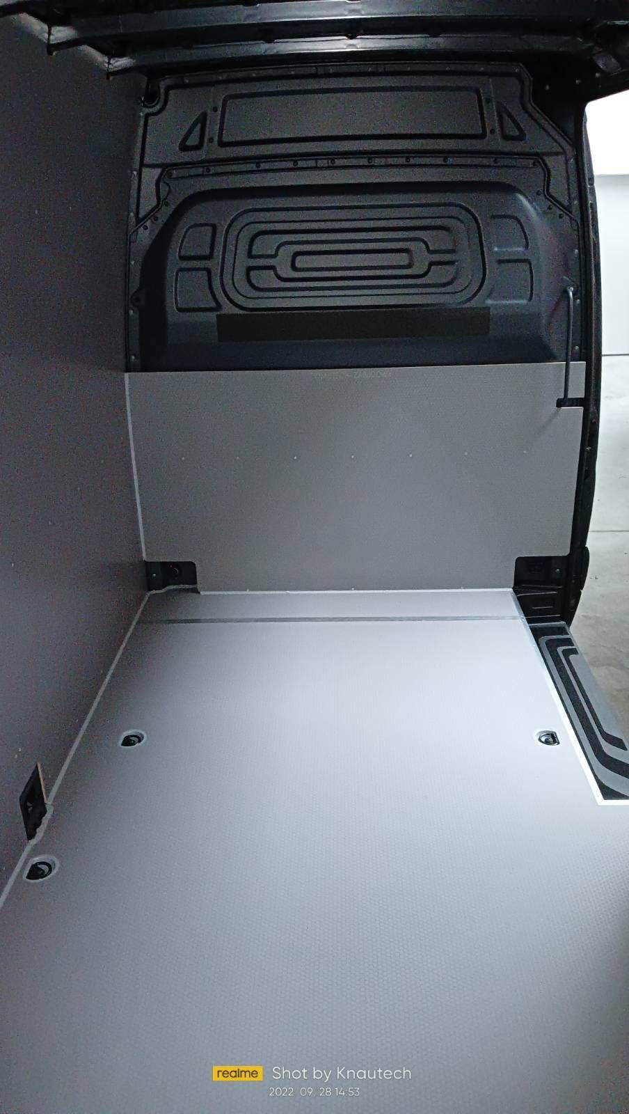 Mercedes Sprinter L3H2 Zabudowy samochodów dostawczych KNAUTECH