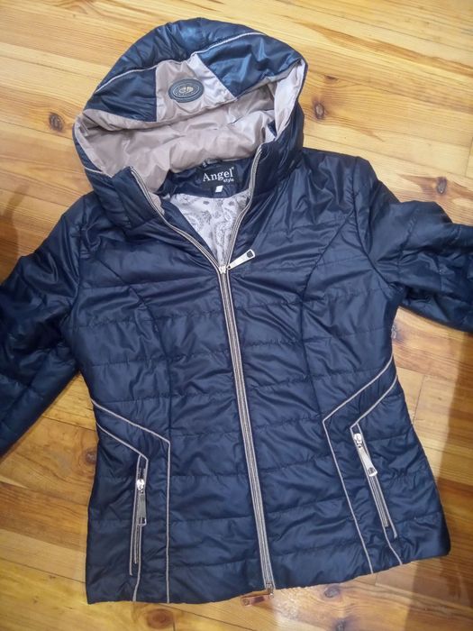 Женская куртка размер м