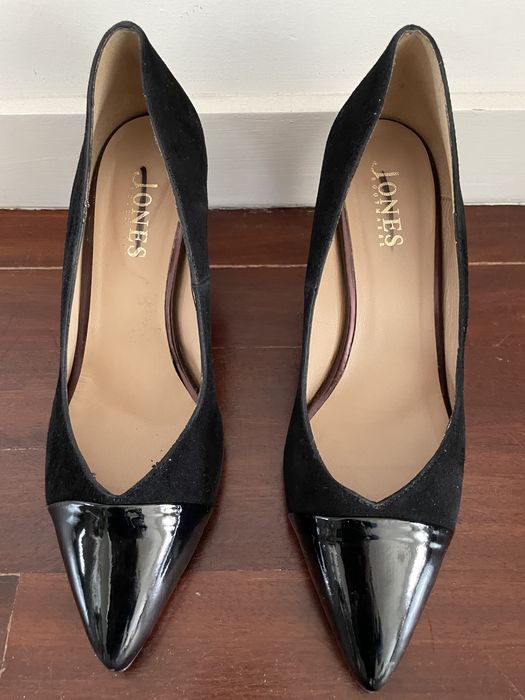 Stilettos Pretos (Jones)