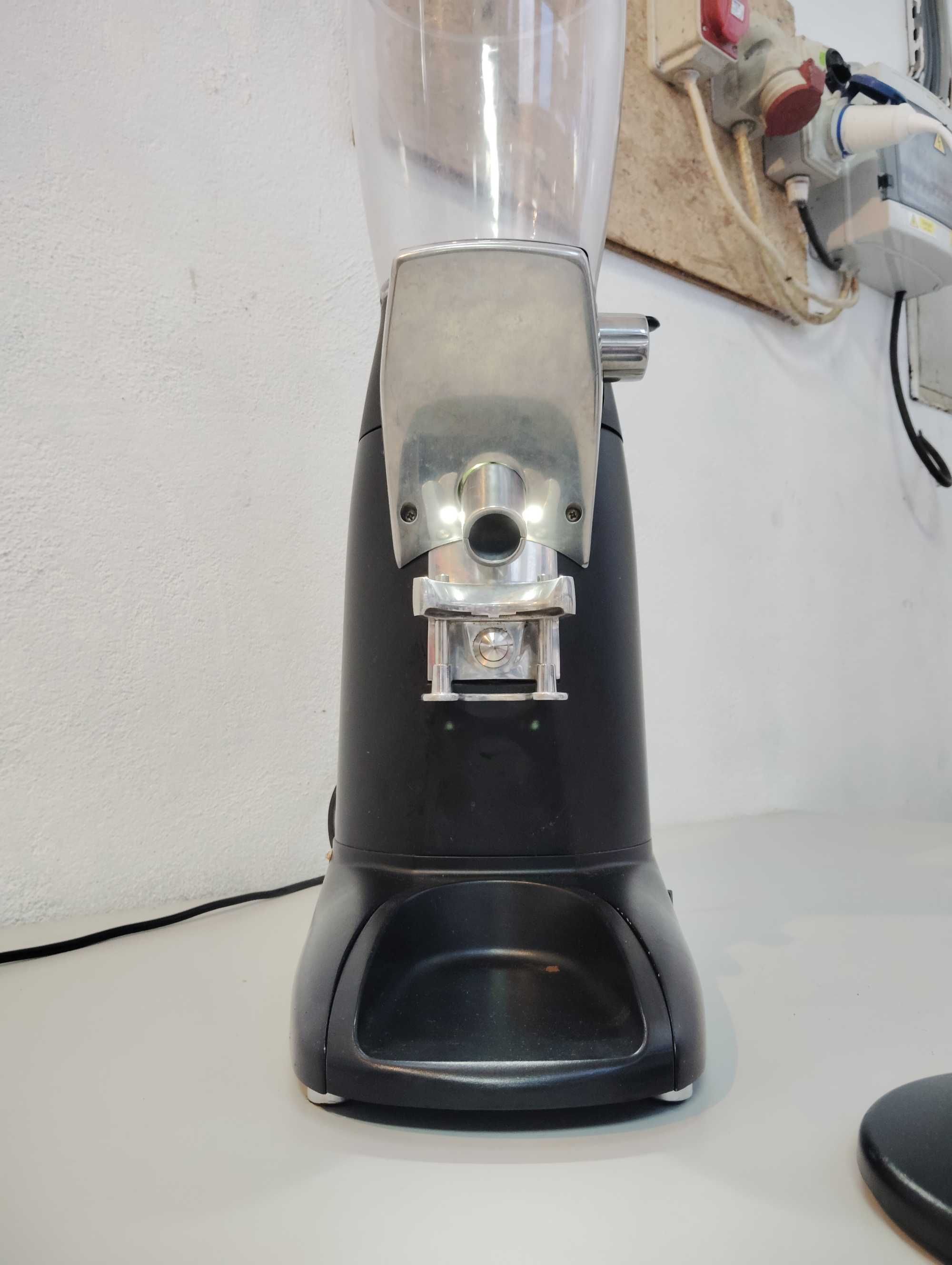Compak F8 Moinho de café Profissional (Pouco Usado)