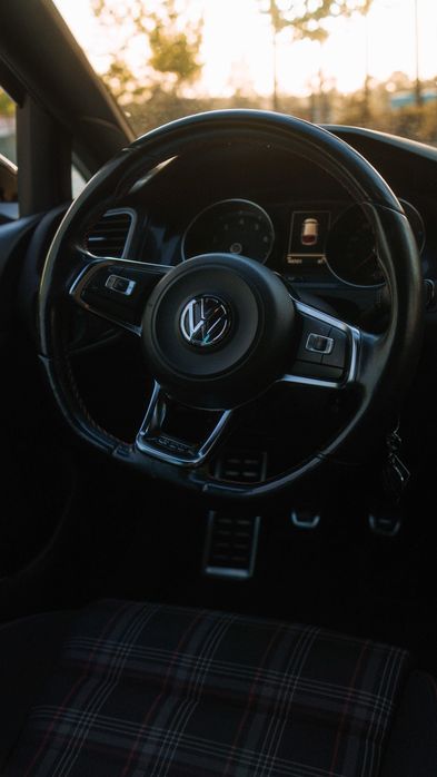 Volkswagen Golf GTI VII 2.0 TSI (2013) – Manual
