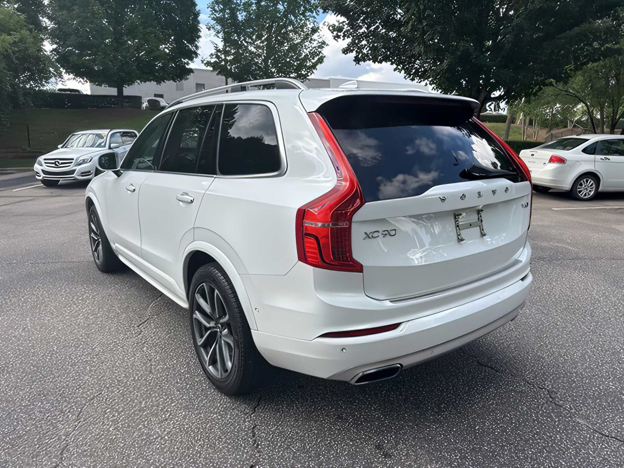 2018 Volvo XC90 T6