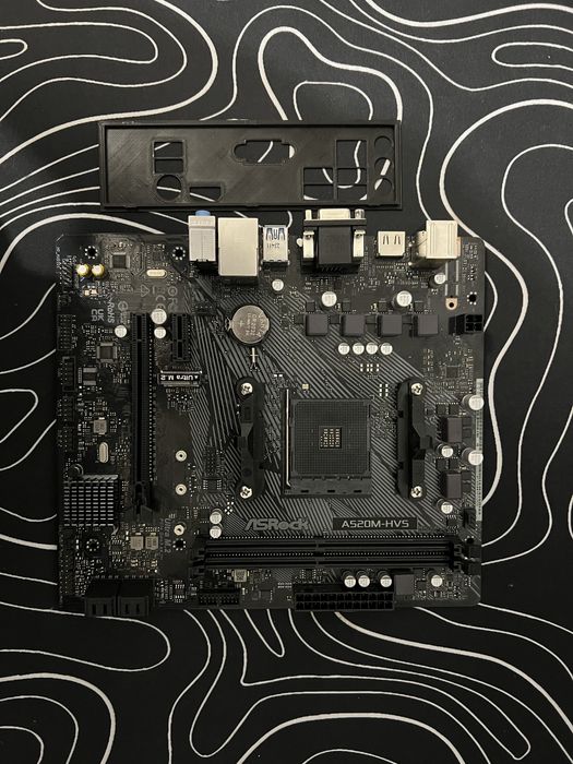Продам материнську плату a520 asrock + заглушка