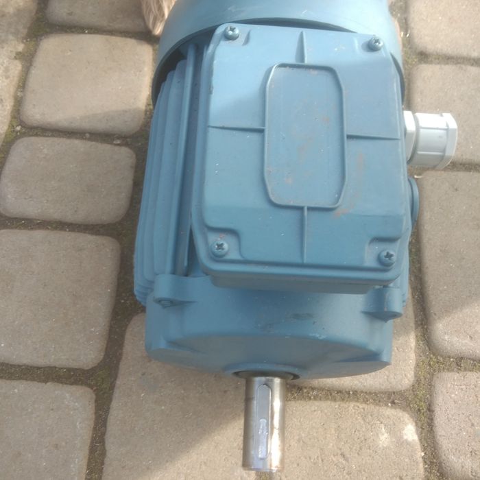 Двигун 1,5 кв 1500 об.з Італії