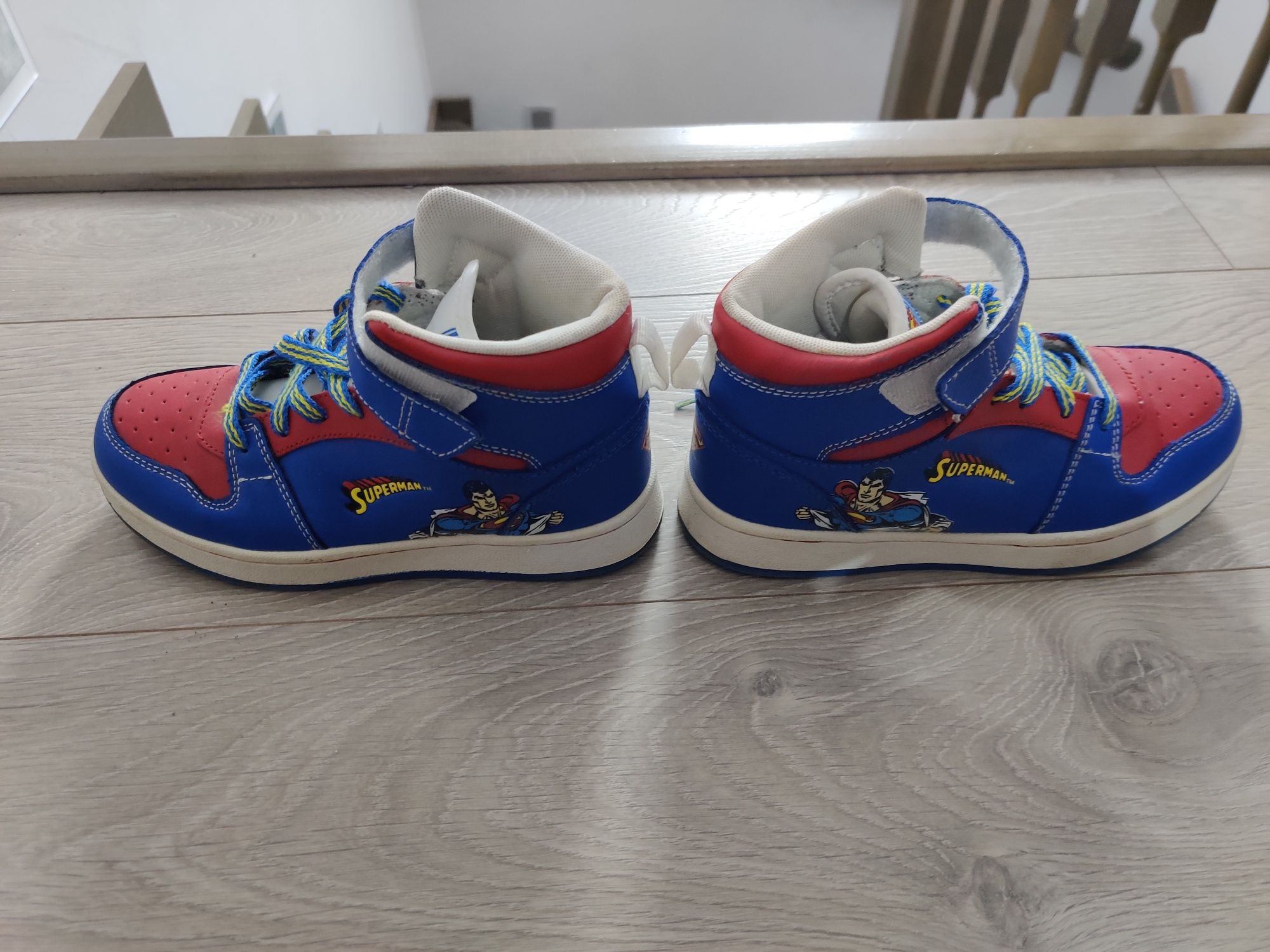 Buty Superman rozmiar 34