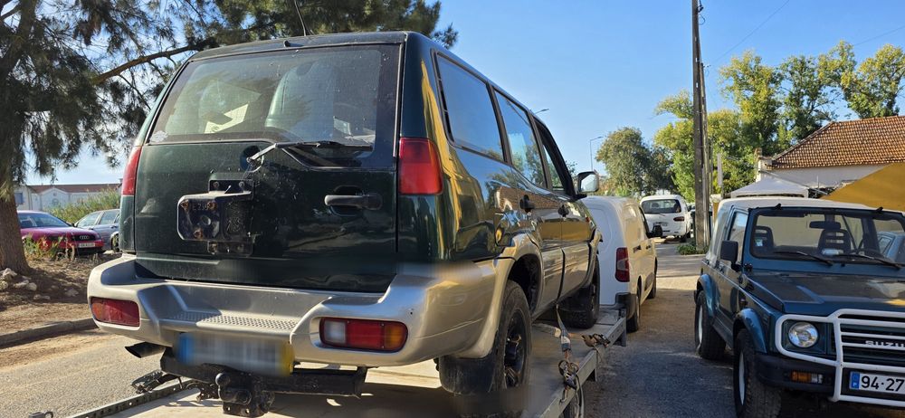 Vendo pecas nissan terrano 2