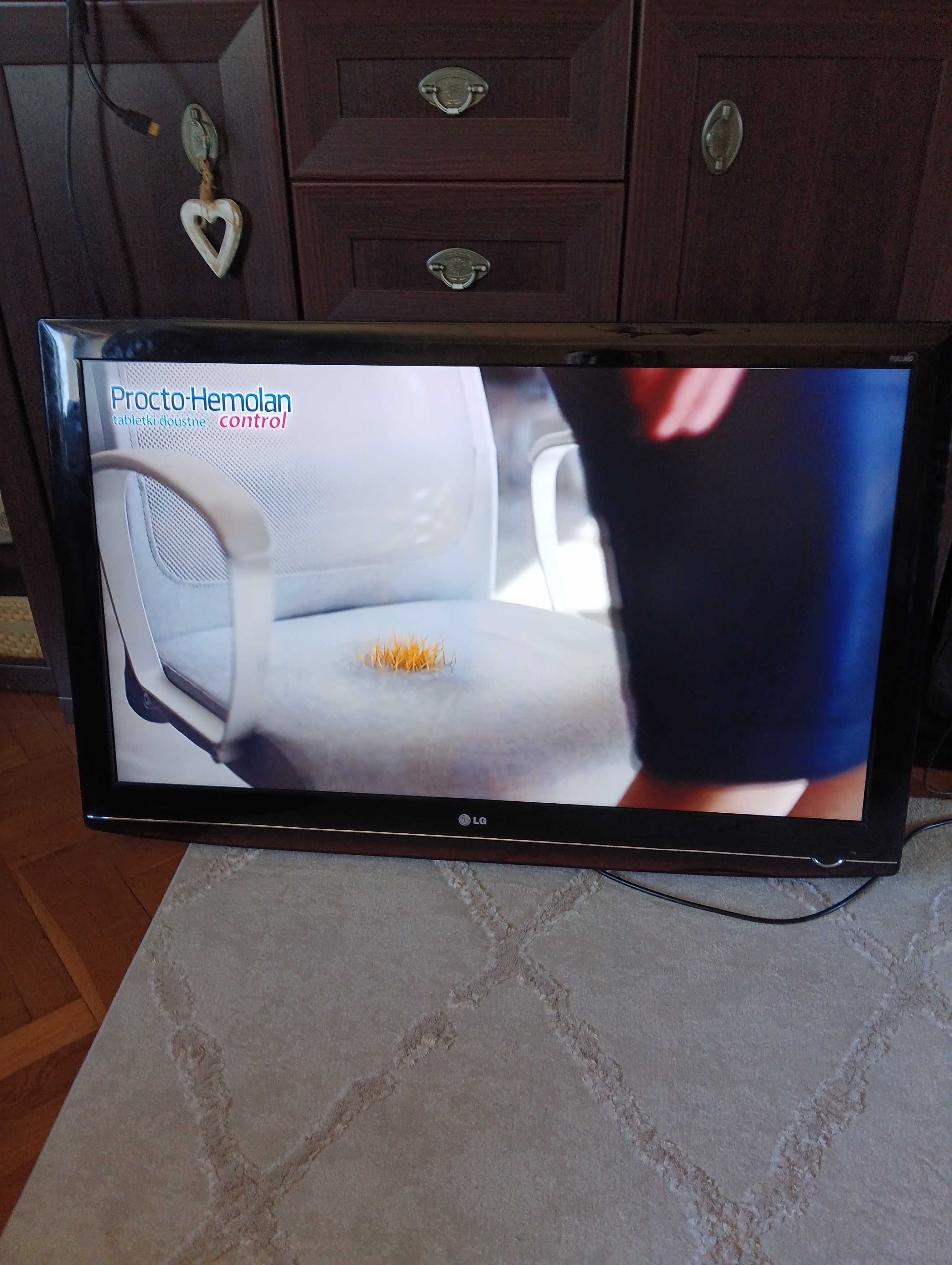 Telewizor LG Telewizor 47" LCD LG 47LG5010 (Full HD, 3 HDMI, czarny)