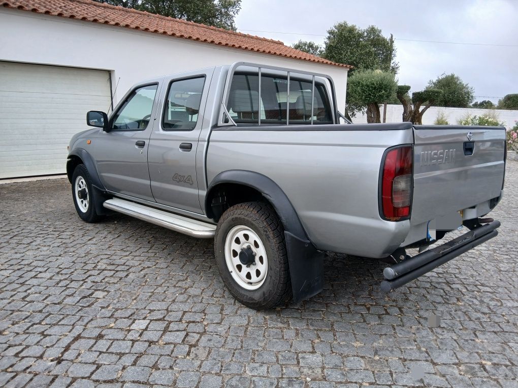 Nissan Navarra D22