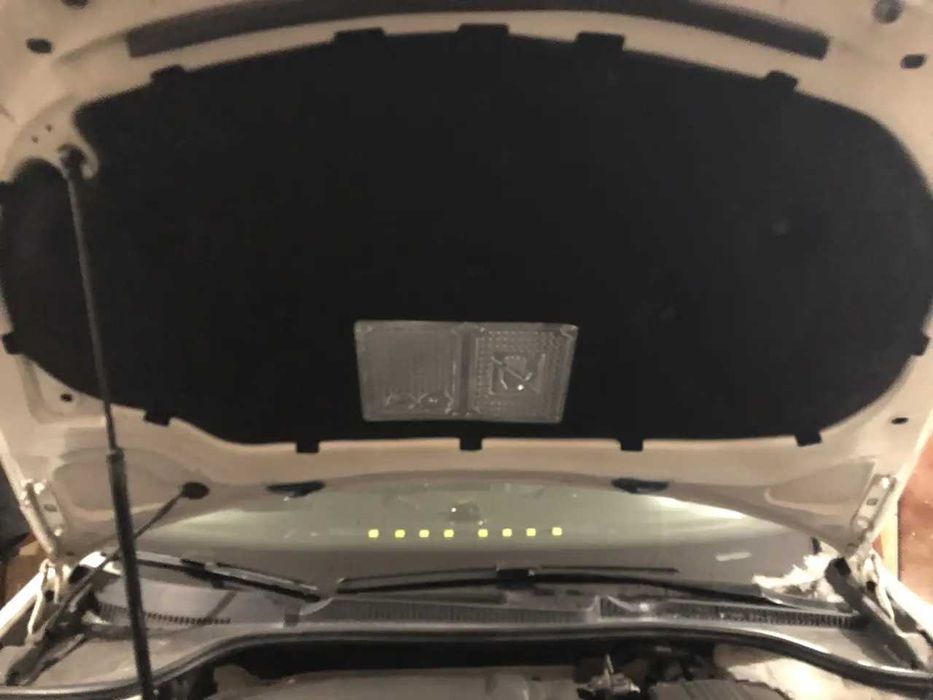 Volkswagen Golf 6  Фолькцваген Гольф 6 шумоизоляция утеплитель капота