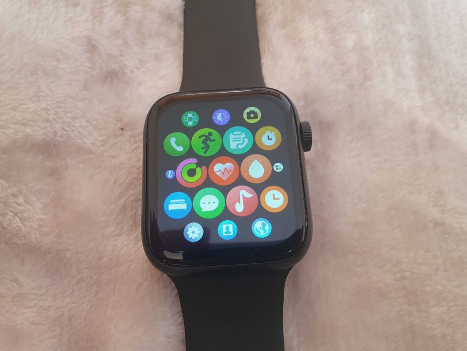 Nowy Smartwatch (Watch 8) Idealny