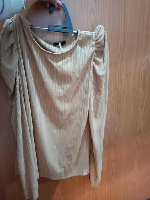 Camisola Bege/Camel (NOVA) - Tam. Único