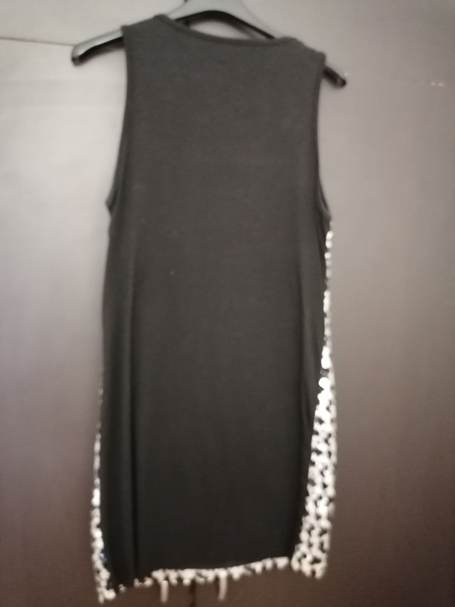 Vendo vestidos tamanho S