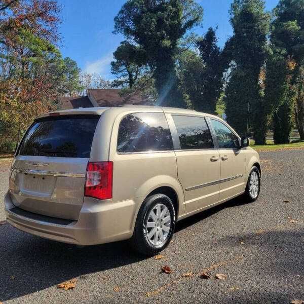 2016 Chrysler Town and Country