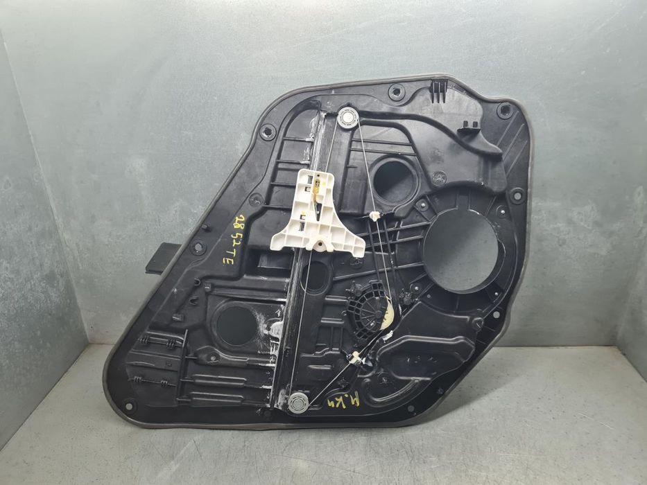 Elevador vidros trás esquerdo KIA Ceed Sportswagon (JD)