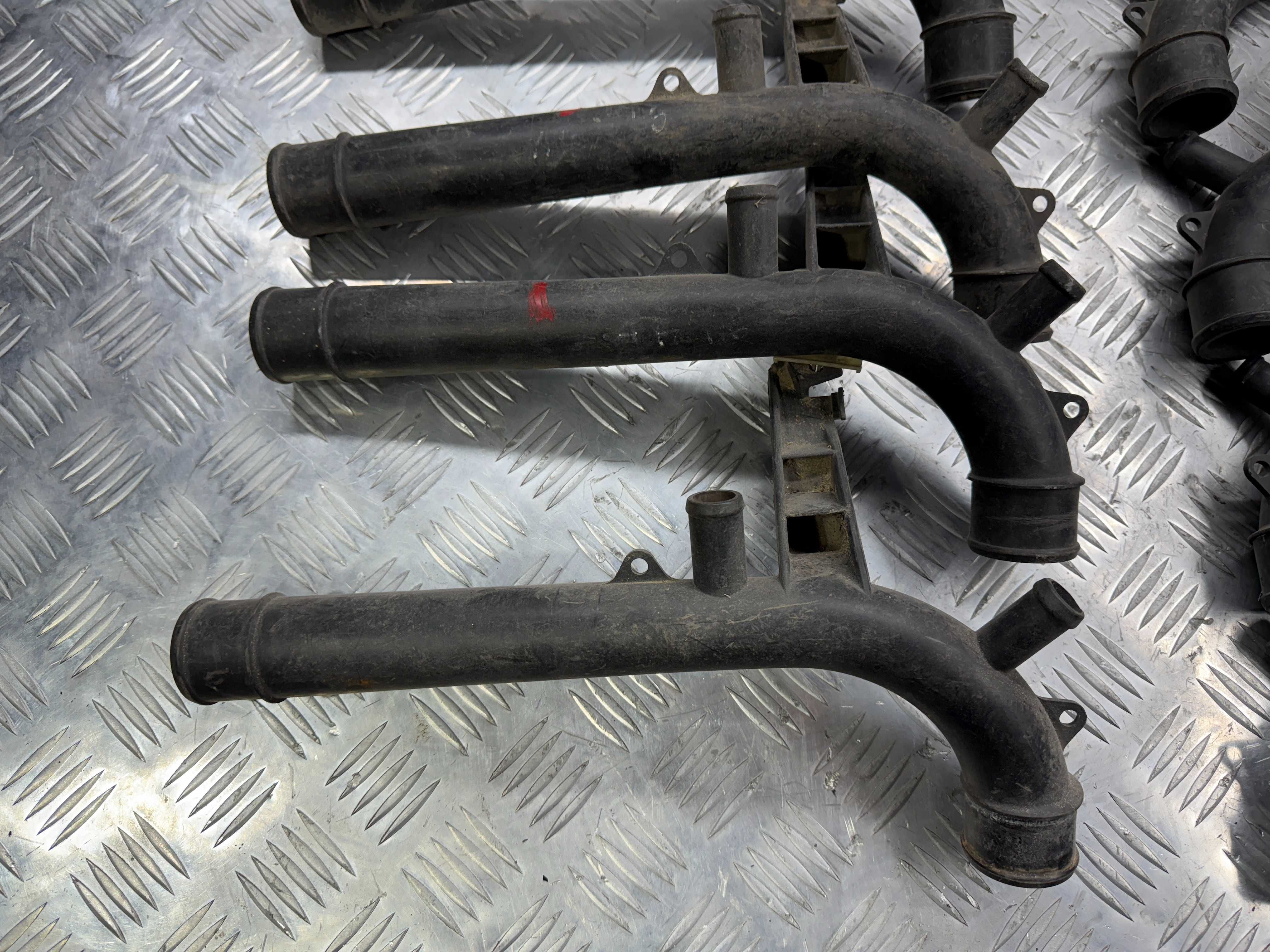 Патрубок охлаждения Opel Astra F Опель Астра Ф 1,4 1,6i. 90354839