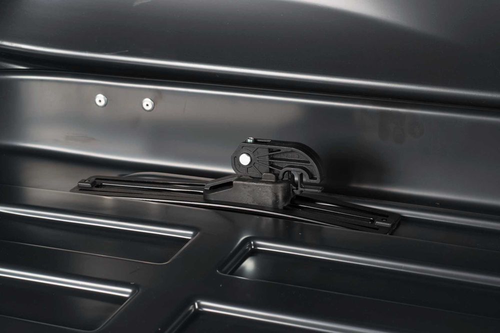 Box dachowy Taurus Altro 500 czarny połysk