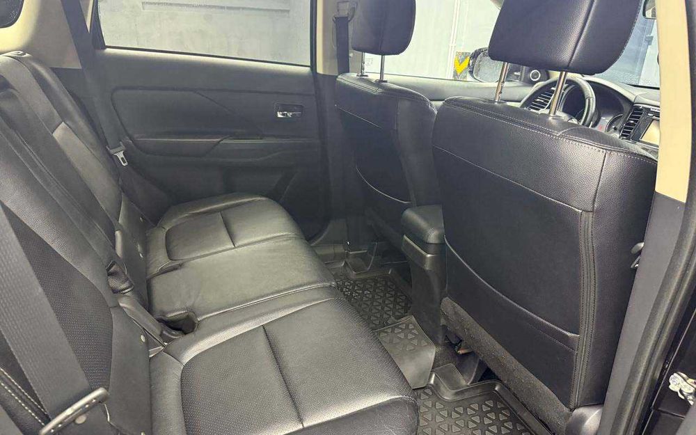 Mitsubishi Outlander 2013