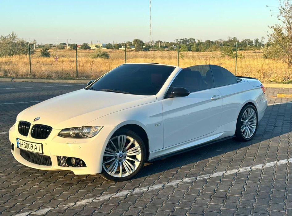 BMW 320i Cabrio E93