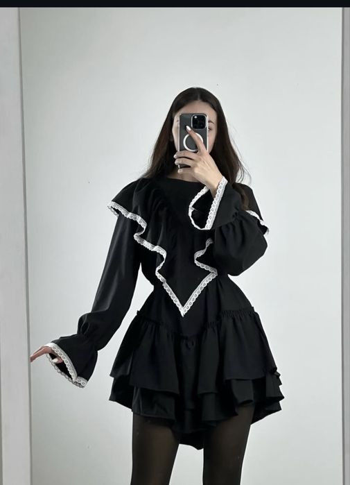 Чорна сукня в ідеальному стані! Не ношена !