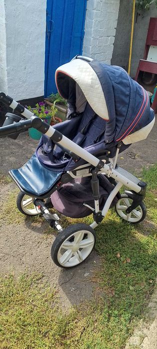 Продам дитячу коляску у гарному стані