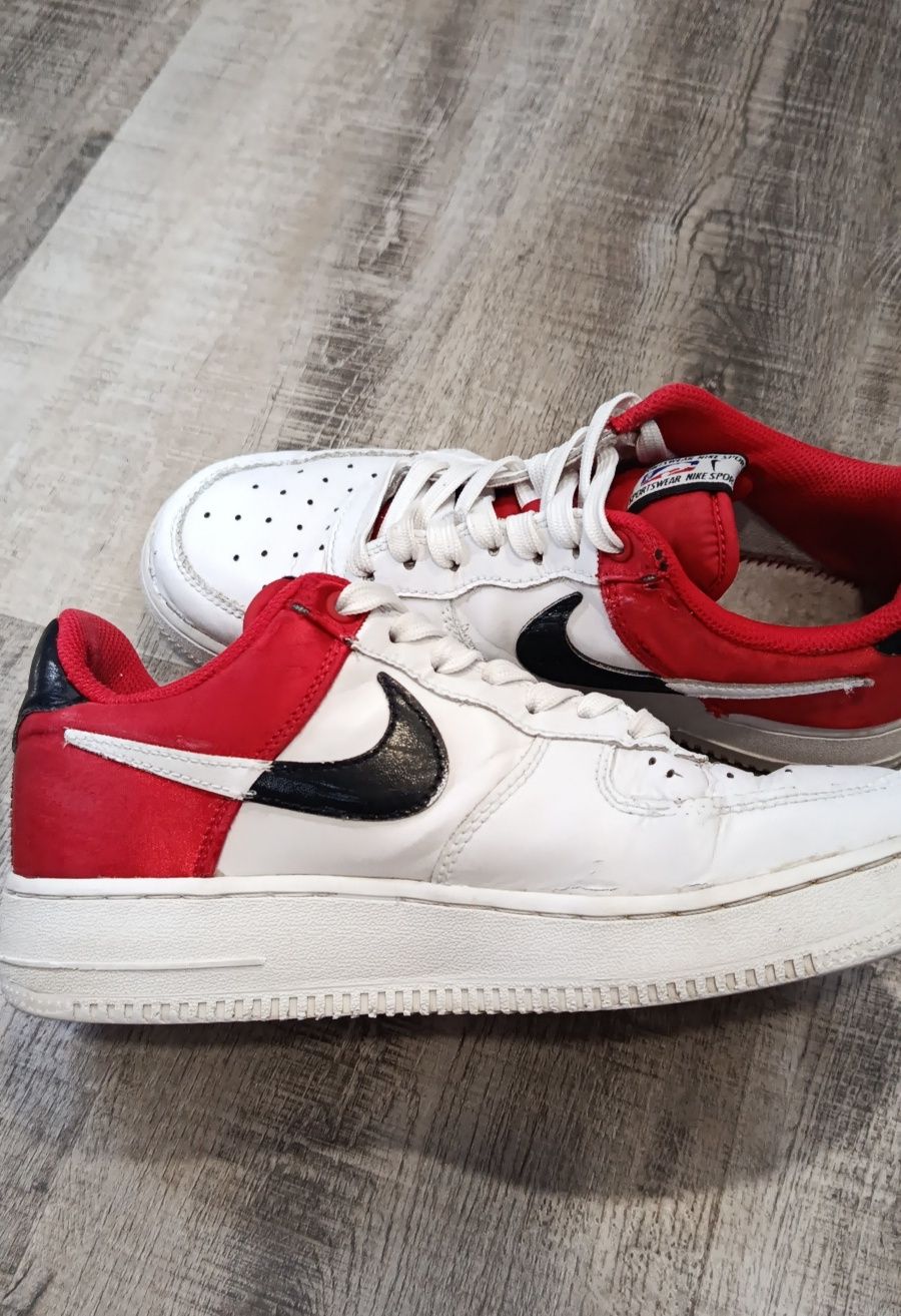 кросівки NBA x Nike Air Force 1 07 LV8 white red