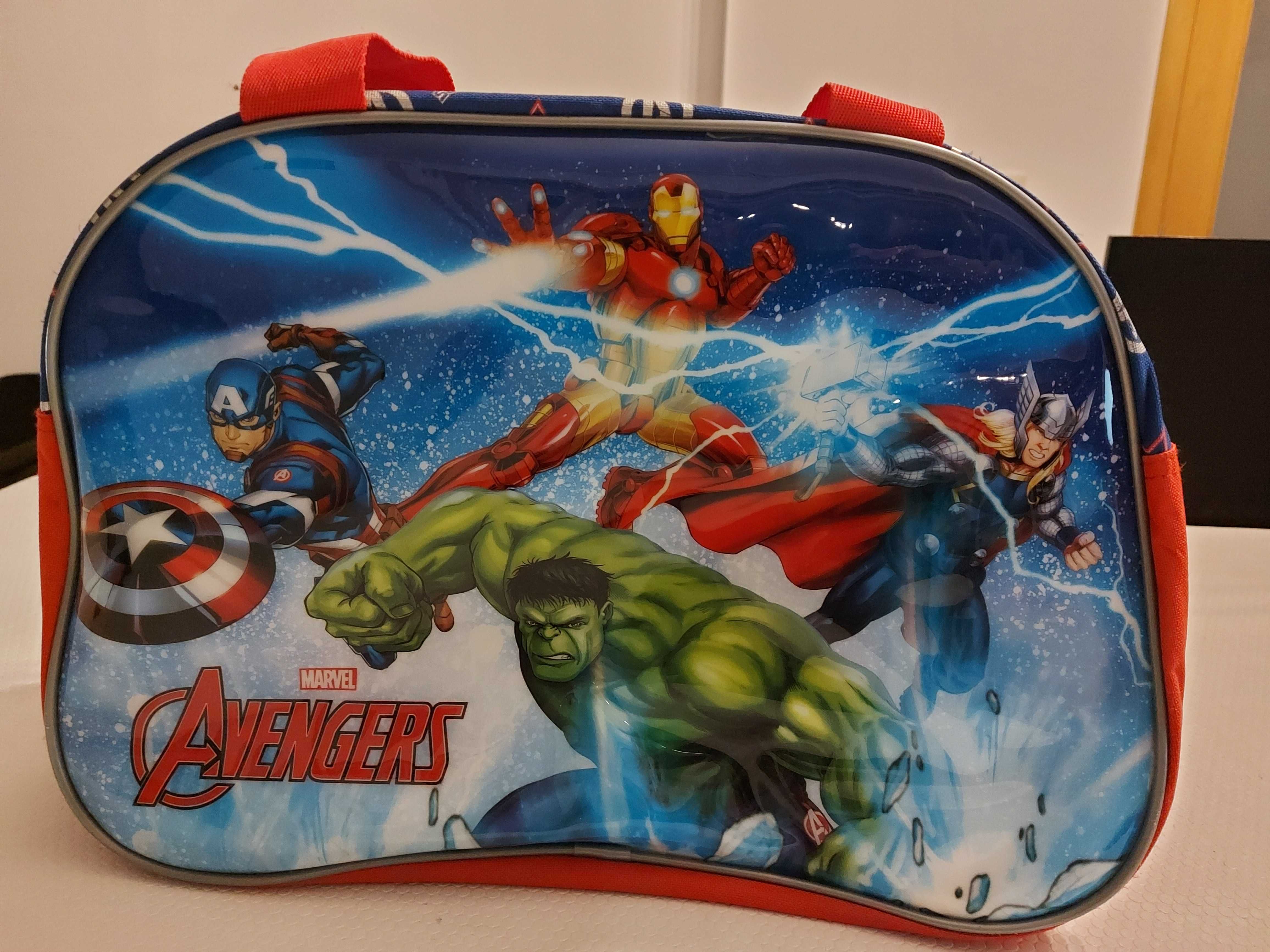 Saco Desportivo AVENGERS (MARVEL) - Azul e Vermelho - NOVO PREÇO: 10€