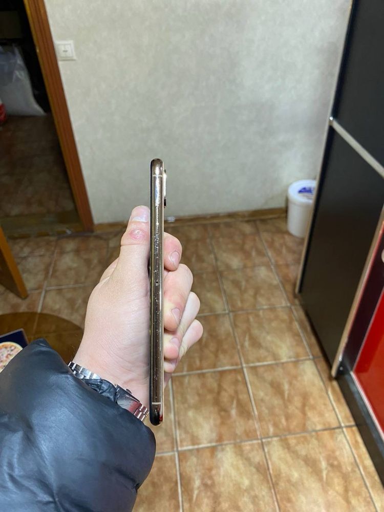 Продам айфон xs max 64gb