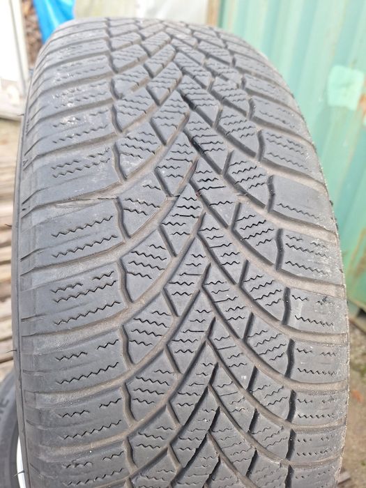 Koła zimowe Audi A4 B9 B8  205 60 r16