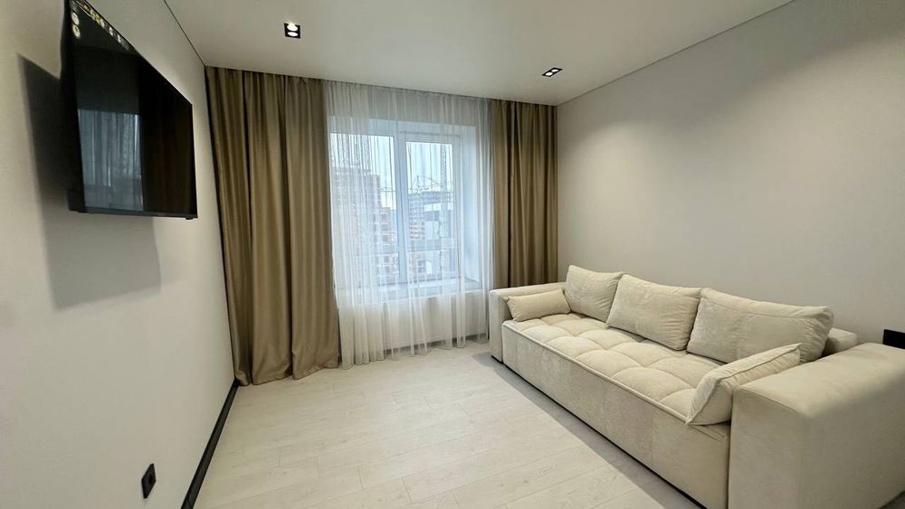 Продаж 2 км квартири поруч з озером