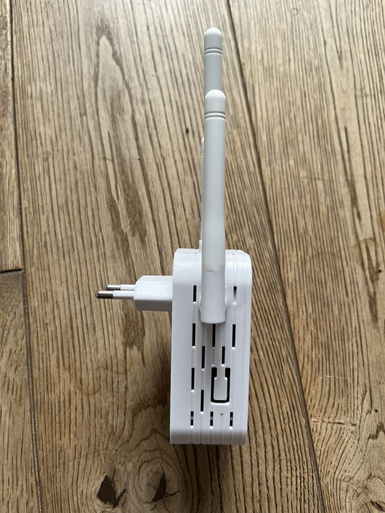 Repeater wifi Ausek z antenami