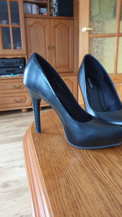 Sprzedam buty szpilki