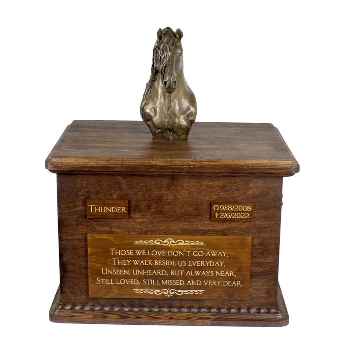 Koń fryzyjski urna na drewnie z statuetką zimnego brązu Art-Dog