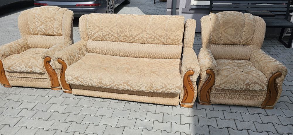 Диван розкладний і два крісла