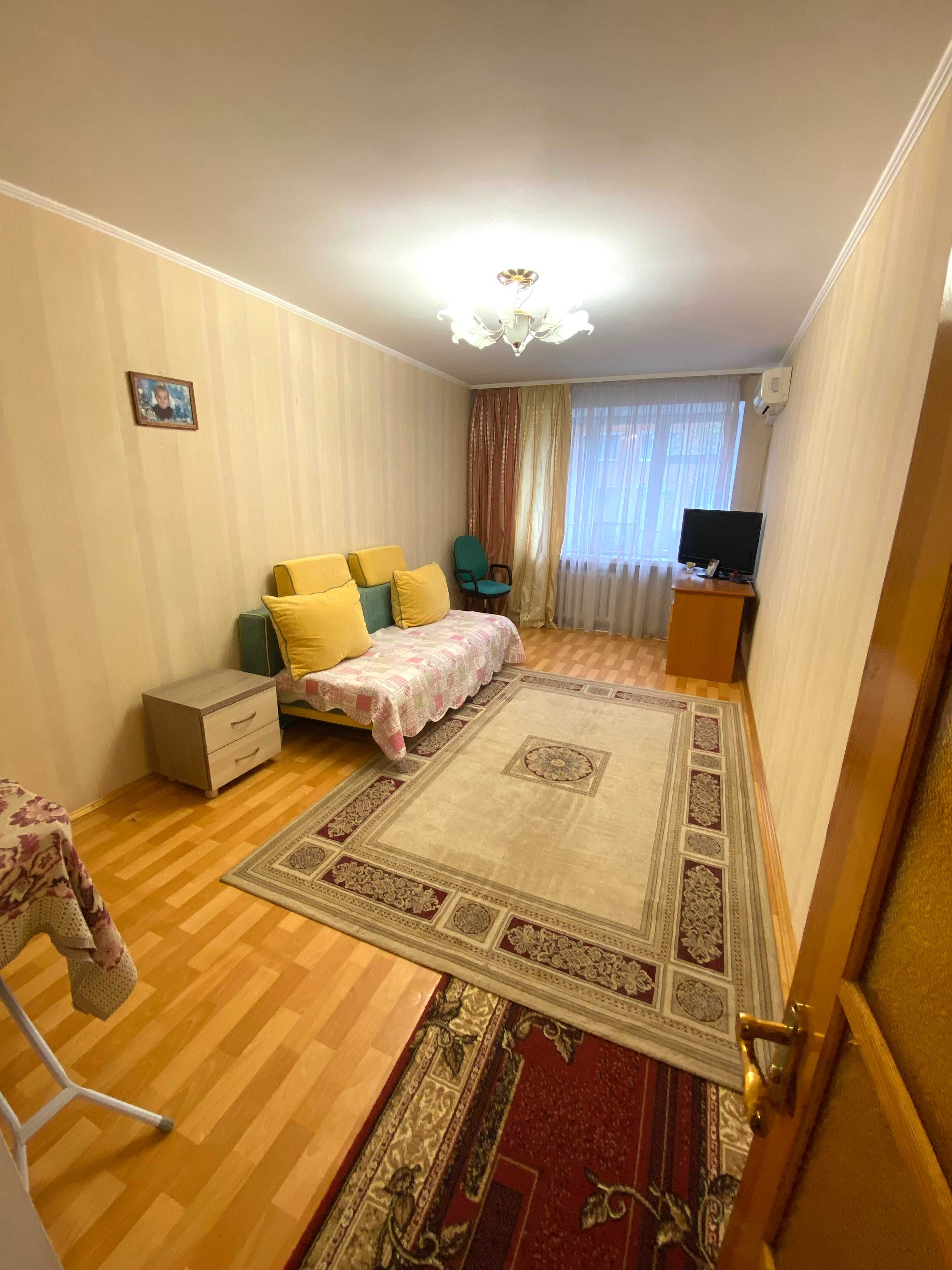 Двокімнатна квартира в гарному стані, Проспект Миру, двостороння 38374