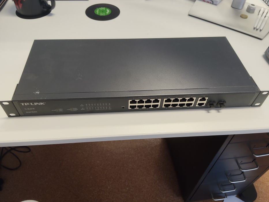 Switch tp-link 18p tl-sl2218