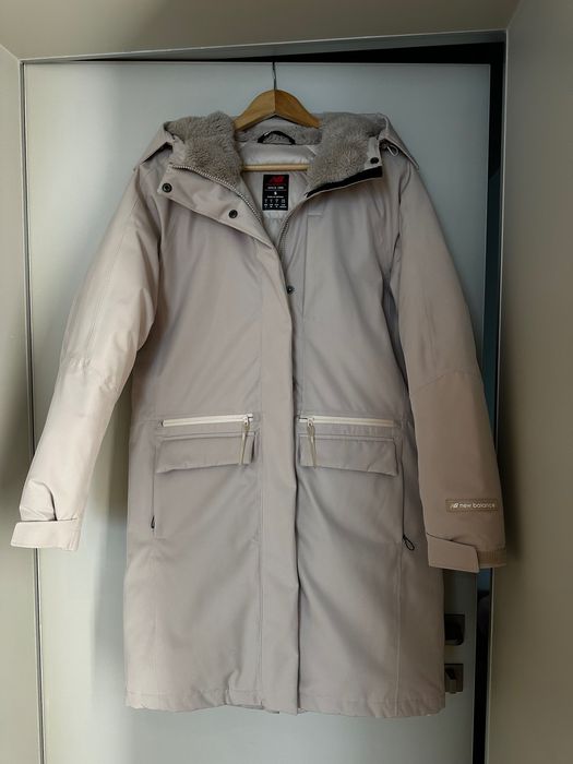 Пуховик new balance