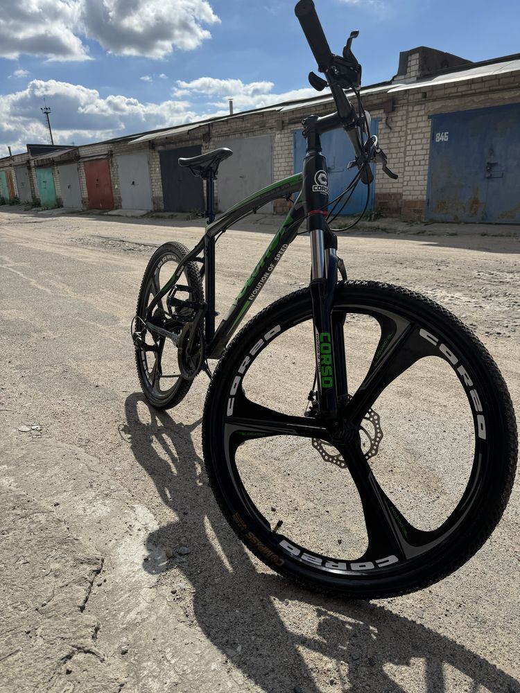 Продам велосипед 26 колеса  рама алюминь
