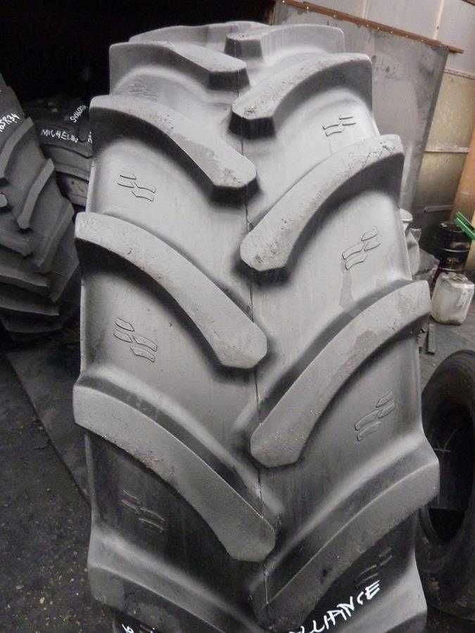2x Opona używana 520/85R38 20.8R38 ALLIANCE 2200zł(szt.) W2256