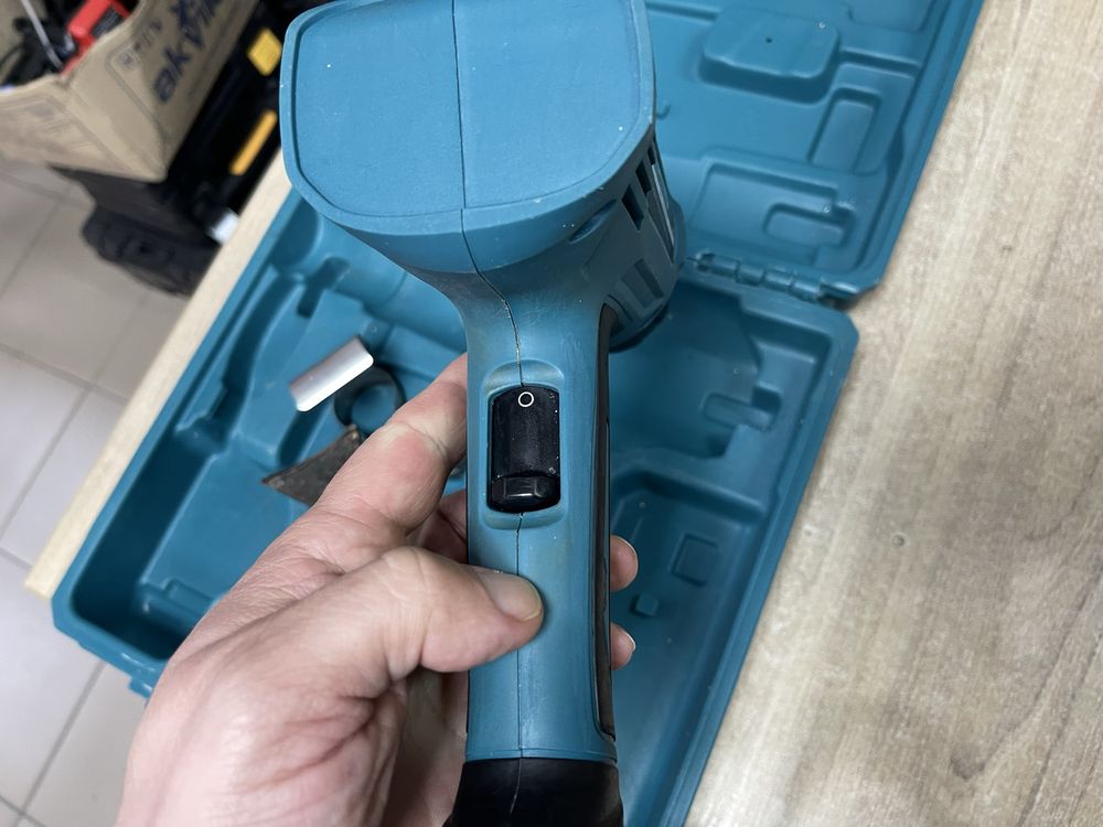Makita HG6030 / технічний фен Макіта