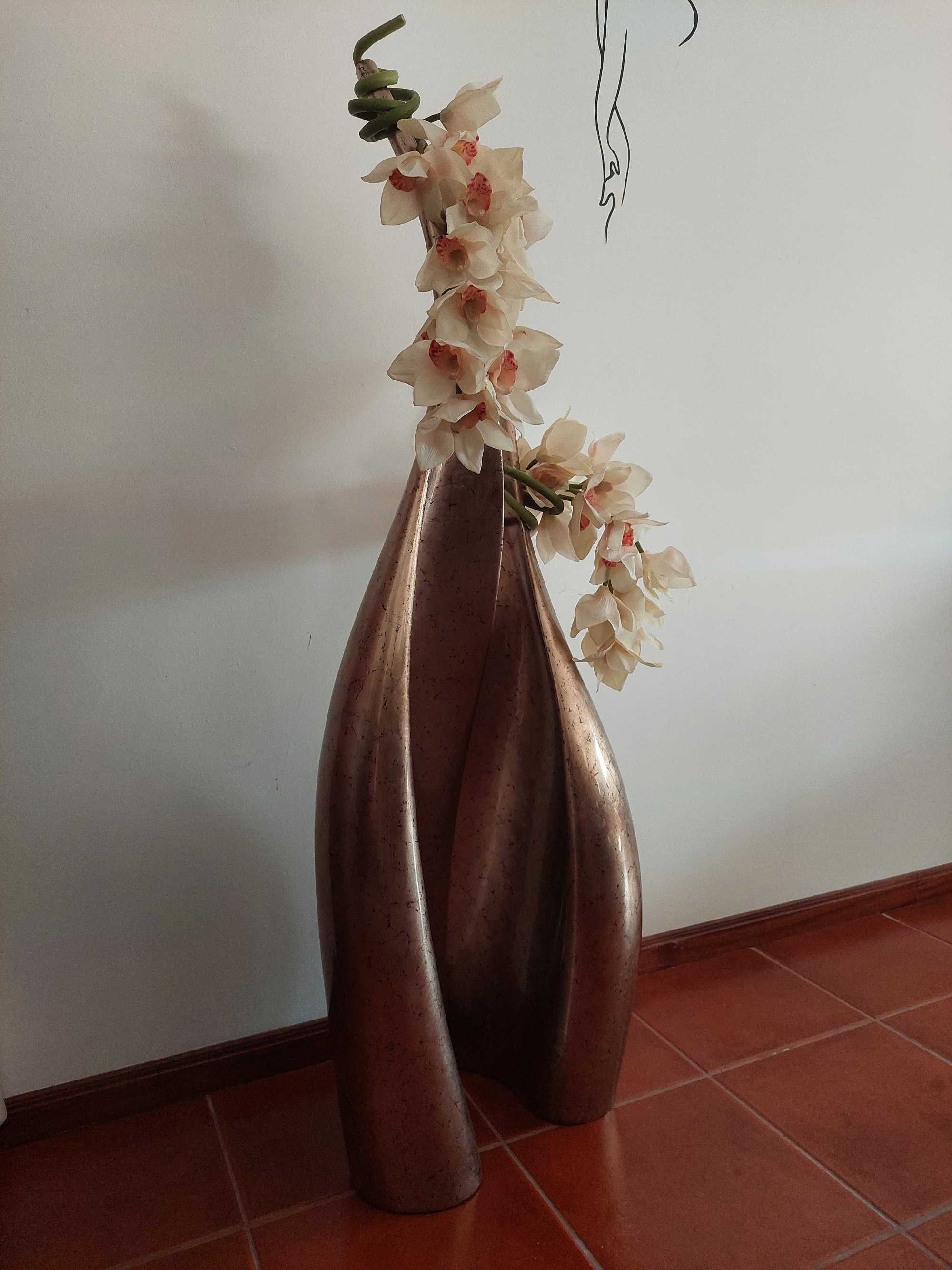 Conjunto de jarras decorativas