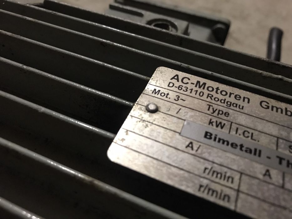 Електродвигун двохшвидкісний 8,2 кВт,обмін на 5,5квт 3000об