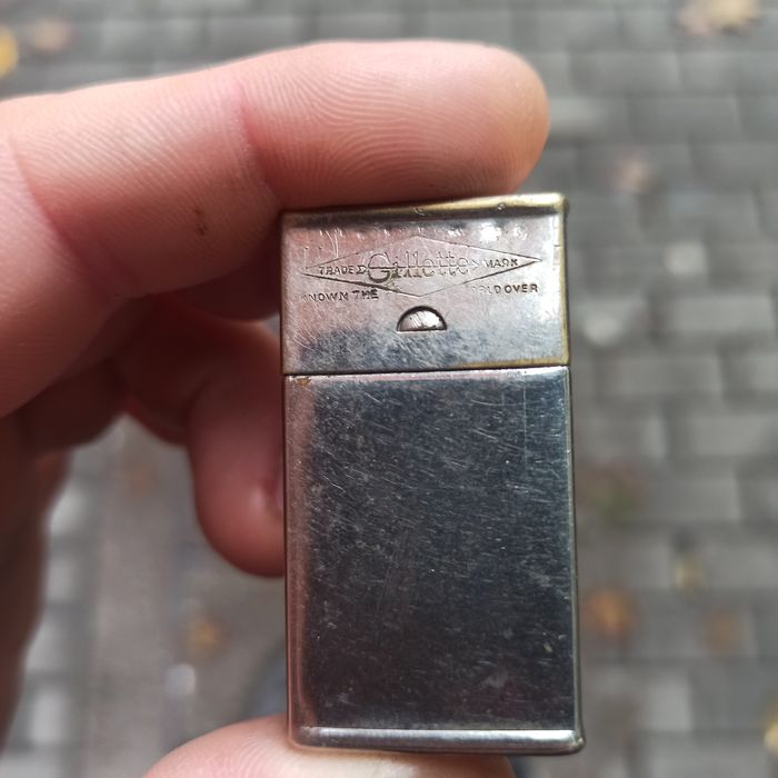Gillette stary dozownik na zyletki