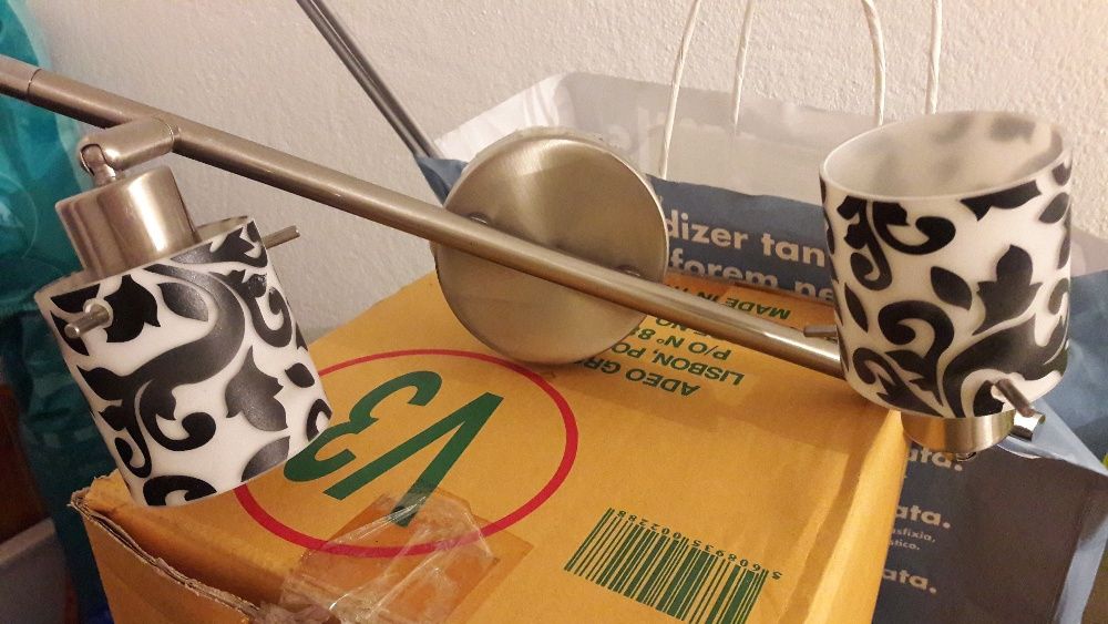 Vários artigos de decoração para casa