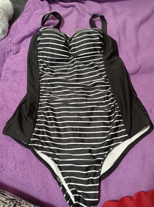 Продам новые купальники