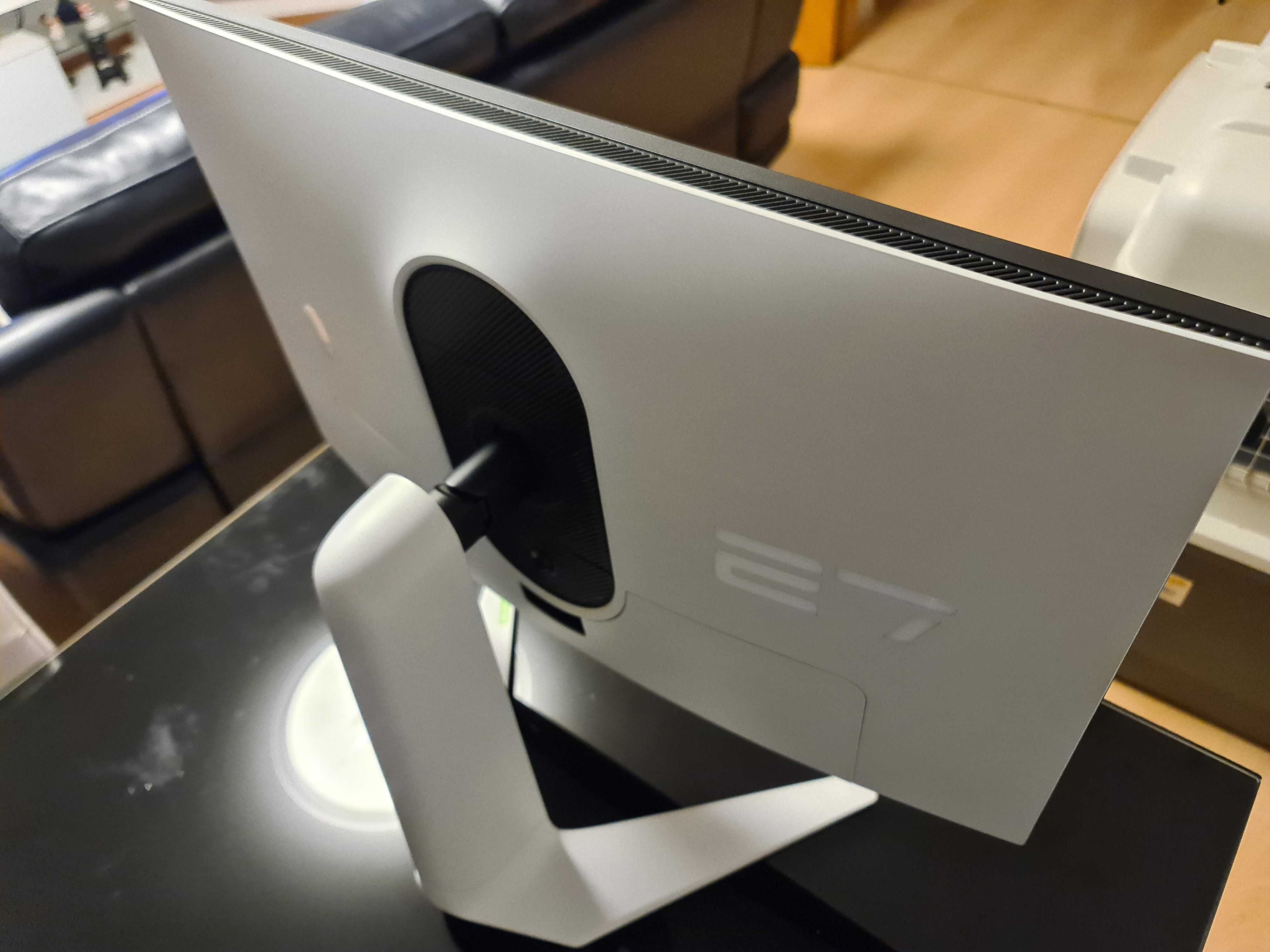 Monitor Gaming Alienware AW2723DF 27" 1440p QHD 280hz IPS HDR GSYNC