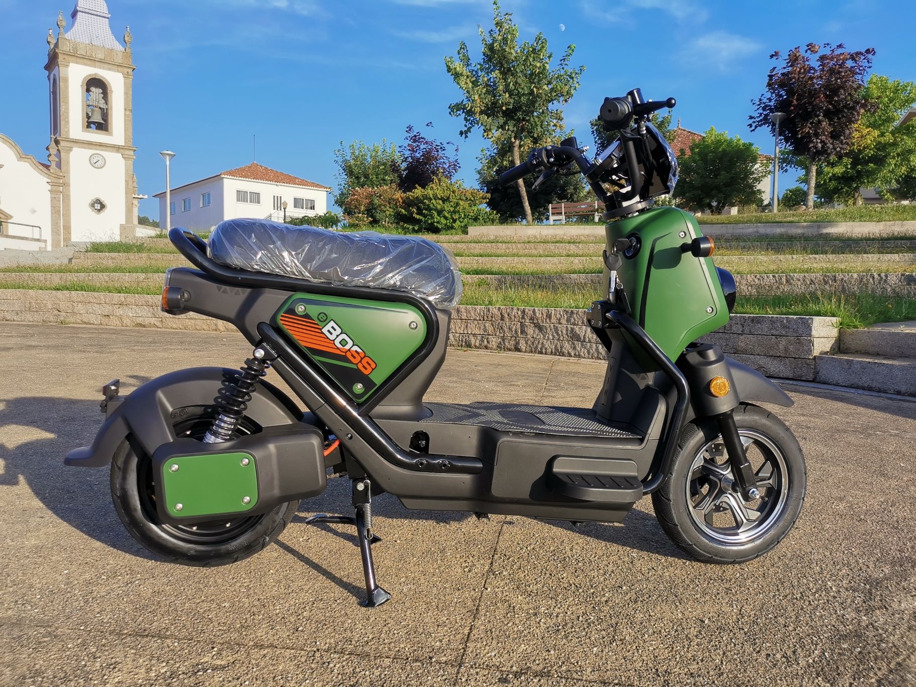 Bicicleta Mota eléctrica Scooter Raider eBoss 60V 20Ah Lítio Alarme