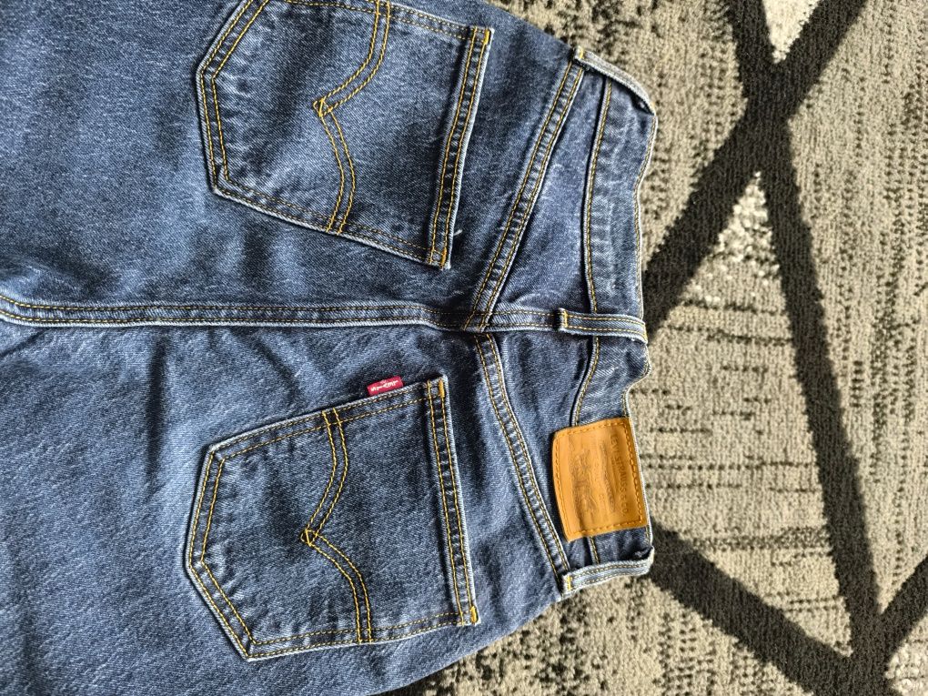 Spodnie Levi's granatowe