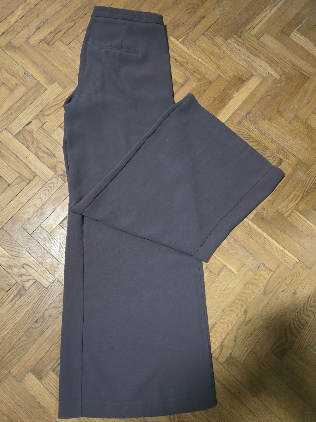 Широкі брюки палаццо